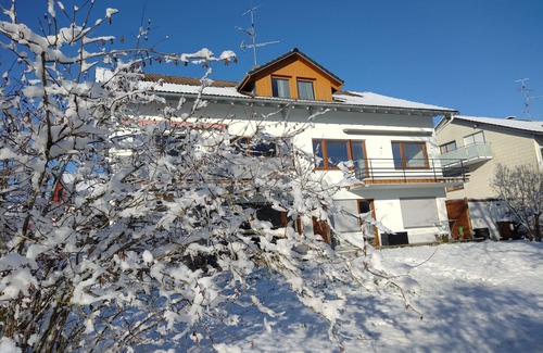 Uehlingen-Birkendorf Apartment | Newly renovated 3-room holiday flat for families with up to 2 children in Berau