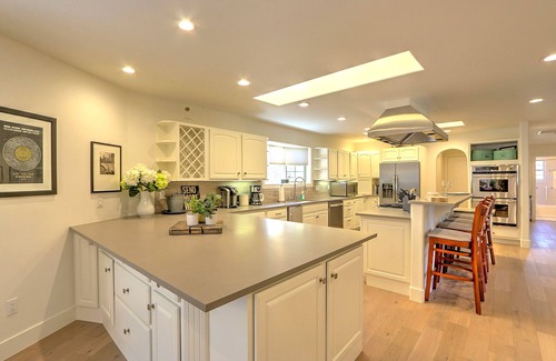 Glenwood Springs House | Newly Renovated Mtn Home w/views, backyard oasis, 2 grills, near dwtn & Pools