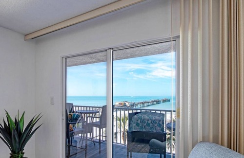 Redington Shores Condo | Newly Renovated! 3Br/2Bath Condo 305