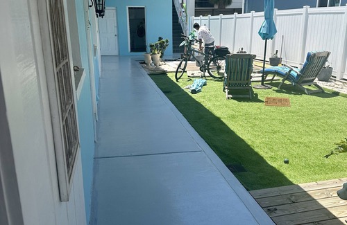 Island Estate Cottage | Newly Renovated 2 bedroom2Bathroom Water view Unit a Walk from Clearwater Beach!