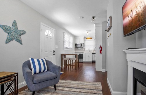 Avalon Condo | Newly renovated 2 bedroom conveniently located in the downtown of Avalon