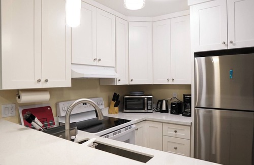Lafayette Apartment | Newly renovated 2B/1b in Downtown
