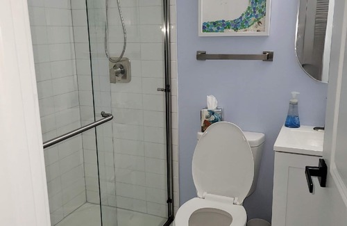Holgate Apartment | Newly Renovated 3-bedroom apartment in Holgate