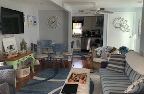 Warwick House | Newly renovated, beautiful views. Beach house, walking distance to beach. nnnnn
