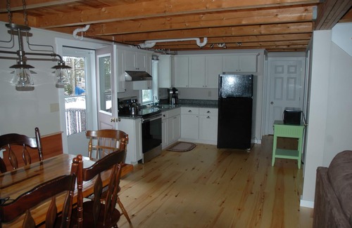 Kennebunkport House | Newly renovated cottage only a stroll to the beach