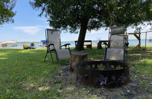 Higgins Lake House | Newly renovated cottage with 55 ft of lake front