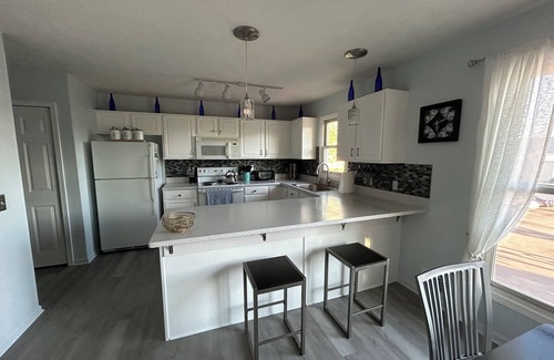 Traverse City Condo | Newly Renovated Downtown Condo