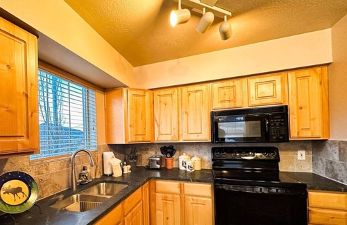 Park City Condo | Newly Renovated! Fox Bay Retreat at Deer Valley