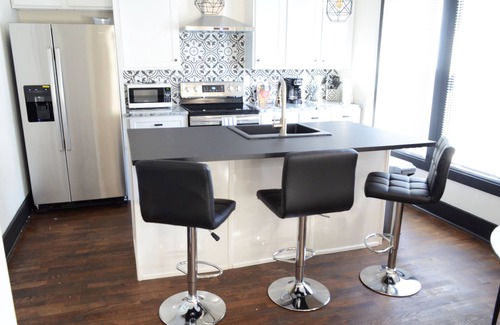 Washington Park House | Newly renovated home in Downtown Atlanta near Mercedes Benz Arena