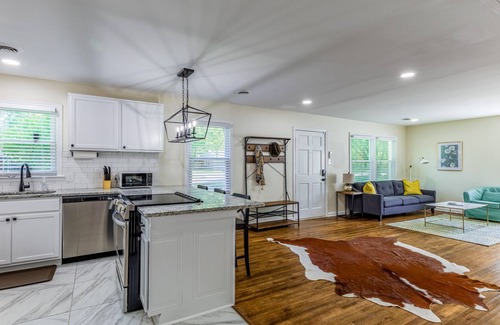 Memphis House | Newly renovated home near U of M & Botanic Gardens