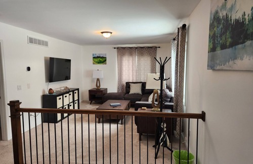 Ypsilanti House | Newly renovated house in a quiet neighborhood