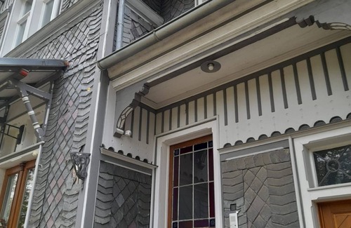 Warburg Apartment | Newly renovated living in historic charm: Altstadt Bahn - 2 double rooms in