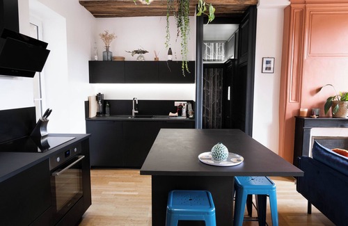 Faubourg-Raines Apartment | Newly renovated, quiet apartment. Free parking at the gateway to the city center