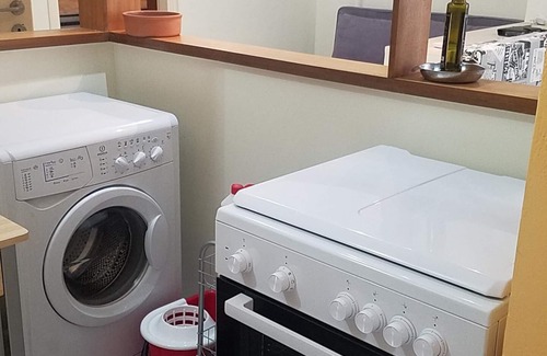 Koum Kapi Apartment | Newly renovated, quiet & spacious, 30 second walk to beach, 7 min to old town