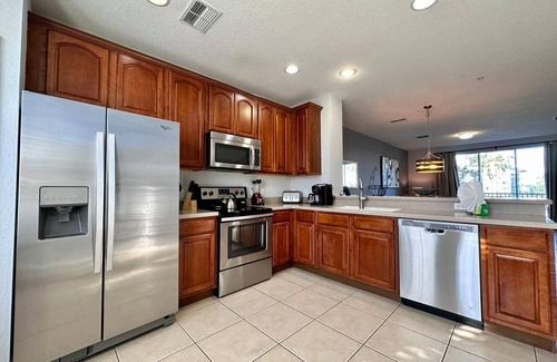 Orlando House | Newly Renovated - Townhome 3BR - Vista Caynnn