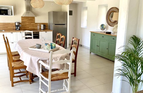 Roscoff House | Newly renovated typical Breton vacation home close to the sea