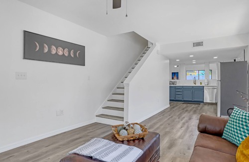 Cape Caneveral Beach Gardens House | Newly Renovated Luxury Stay - Space Home By Beach & Port