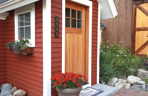 Holderness Cottage | Newly Restored Lakefront COTTAGE in the center of Holderness with dockslip!