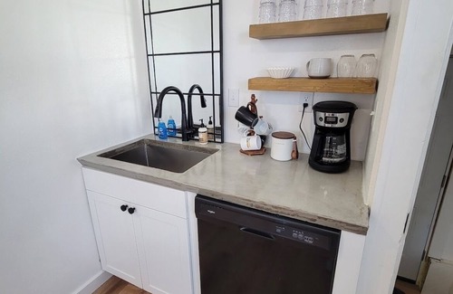 Sioux City House | Newly updated 2 bed, 1 bath in Morningside - Sleeps 6
