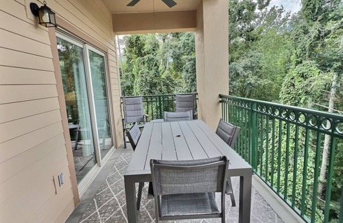 Gatlinburg Condo | Newly Updated Beautiful Condo & BEST kept secret - Steps Away from "The Strip"!