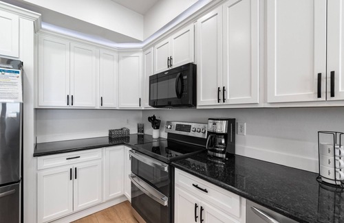 White Sands House | Newly Upgraded Gulf-Front Escape/Perfect for Creating Unforgettable Memories!