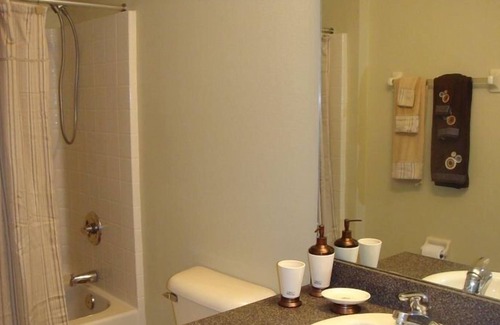 Lake Wilson Preserve Villa | Newly upgraded! Pool resurfaced etc.Classy Villa Close to Disney, Golf, Shopping