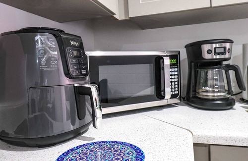 Orlando Apartment | *NewRenovatedAPT*KINGbed*PetsOk+Priv Entry