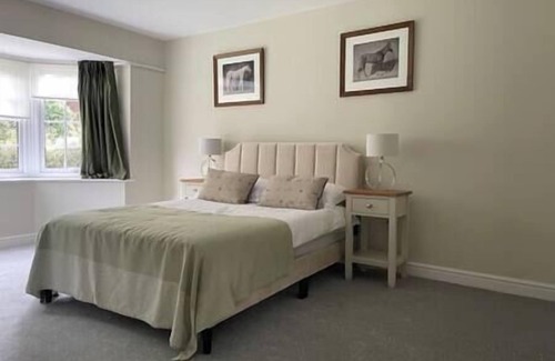 Elvaston House | Newton Lodge