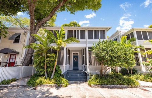 The Meadows Condo | NEWTON'S NEST ~ Adult Only, 1 Bedroom, 1 Bath Condo w/Shared Pool!