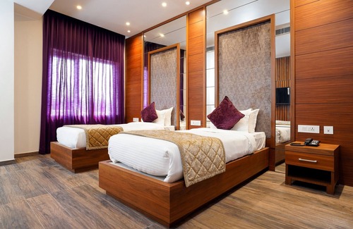 Azhinjilam Hotel | Nexstay Rivermouth International