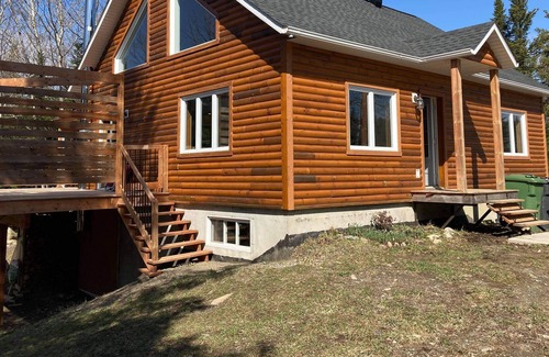 Notre-Dame-Des-Bois House | Next to Paradise