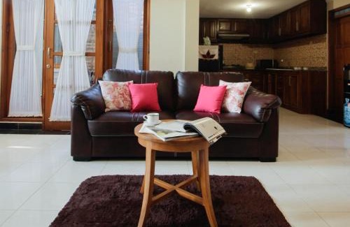 Sinduadi House | Nginap at Joy House
