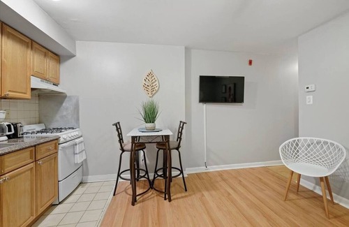 Bella Vista Apartment | Nice 2 Bdrm flat Bella Vista