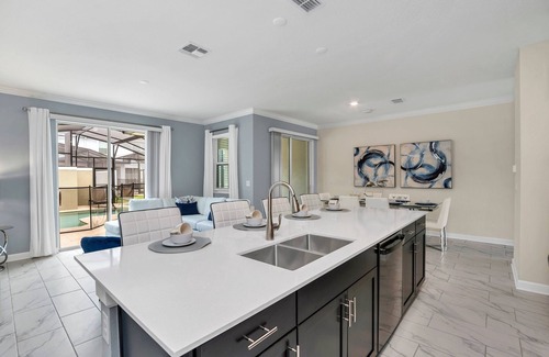 Campbell House | Nice 3 Bed Pool Townhome in Storey Lake Resort