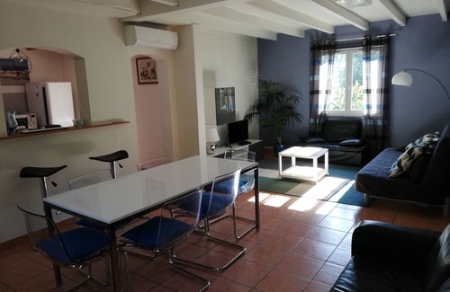 Biot Apartment | Nice air-conditioned apartment with terrace, 1 km from the village