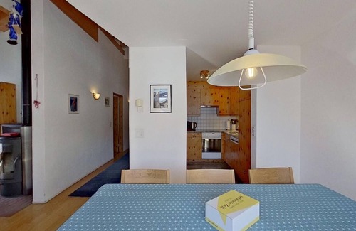 Silvaplana Apartment | Nice and quiet 4-room apartment spread over two floors, under the roof, with vie