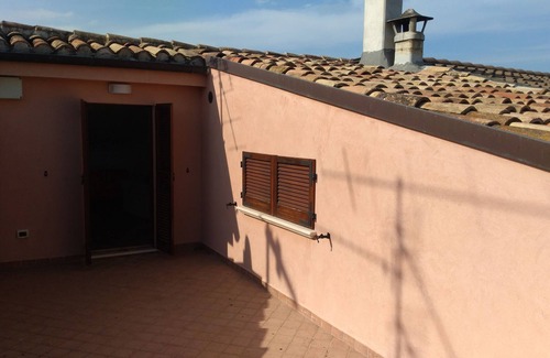 Massignano Apartment | Nice and quiet panoramic apartment in a small village not far from the beaches