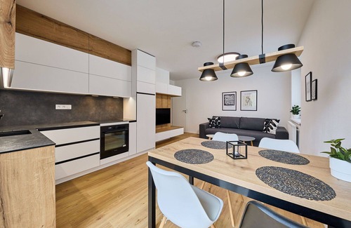 Svoboda nad Upou Apartment | Nice apartment for 4 people with terrace and parking