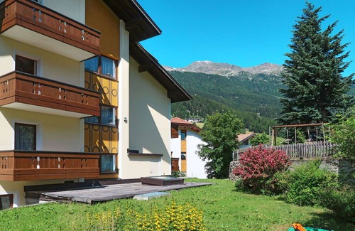 St. Valentin auf der Haide Apartment | Nice apartment for 6 guests with WIFI, TV, balcony, pets allowed and parking