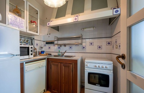 San Damiano dʼAsti Villa | Nice apartment in villa for 6 guests with WIFI, pool, TV, patio and pets allowed