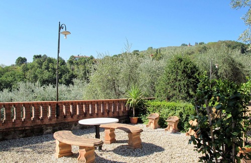 Pieve a Nievole Apartment | Nice apartment for 4 guests with hot tub, WIFI, pool, TV, patio and pets allowed