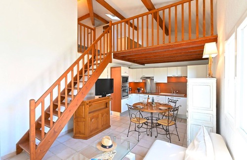 La Rouviere Apartment | Nice apartment for 4 guests with WIFI, A/C, pool, TV and patio