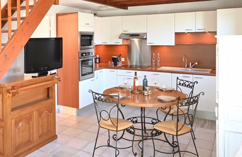 La Rouviere Apartment | Nice apartment for 4 guests with WIFI, A/C, pool, TV and patio