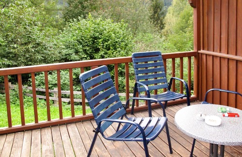 Treffen Villa | Nice apartment in villa for 4 people with WIFI, TV, terrace, pets allowed and parking