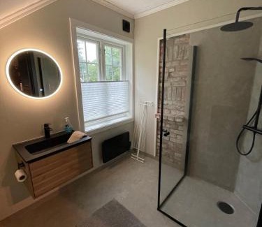 Arendal Apartment | Nice apartment close to the sea with parking and garden
