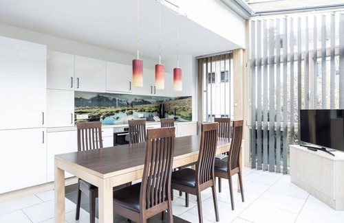 Runhof Apartment | Nice apartment for 8 guests with WIFI, A/C, TV, terrace and pets allowed