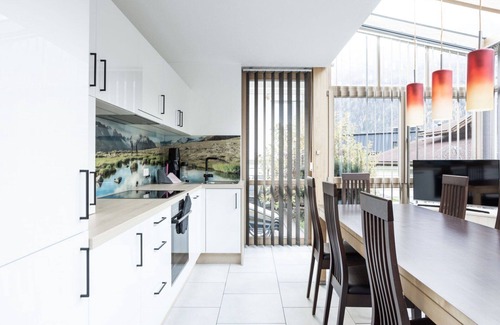 Runhof Apartment | Nice apartment for 8 guests with WIFI, A/C, TV, terrace and pets allowed