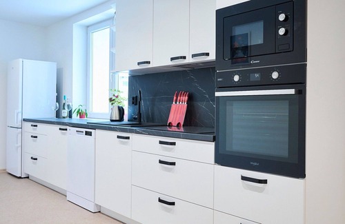 Desna Apartment | Nice apartment for 4 guests with pool, WIFI, TV, patio and parking