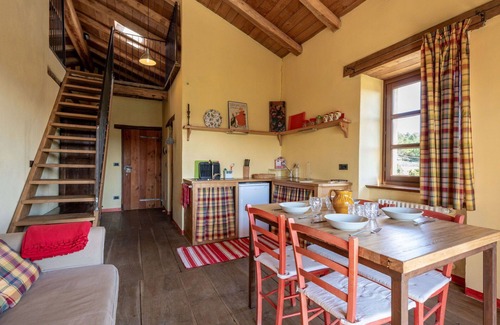Cortemilia Apartment | Nice apartment for 18 people with pool, WIFI, patio and pets allowed