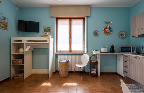 Omegna Apartment | Nice apartment for 2 people with WIFI, TV, patio and pets allowed